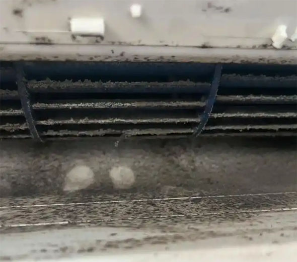 南通市空调吹的风有股烧焦味是怎么回事